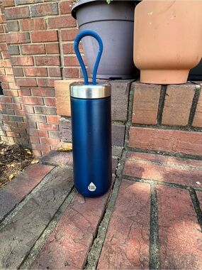 TAL double-wall vacuum insulated stainless steel water bottle